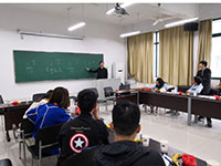 校企合作新发展,“美控雏鹰俱乐部”开课